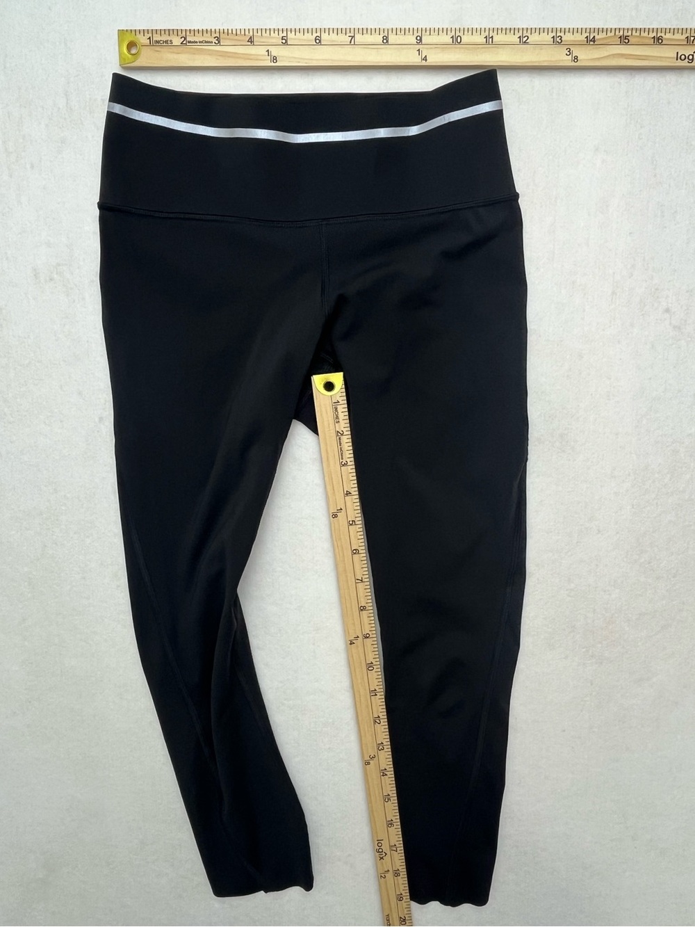 Athleta Womens Black Reflective Running Tights Leggings w/Scalloped Hem XS - Picture 10 of 10